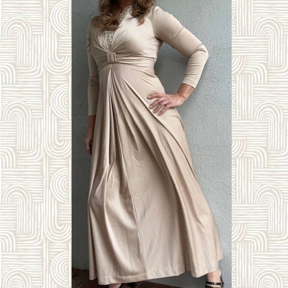 Vintage 70’s ILGWU Union Made Champagne Maxi Dress w/ Lace Pearls VTG 10 Sz 6 - Picture 2 of 11
